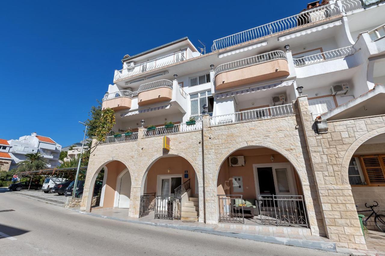 Apartments Zorica Тучепи Экстерьер фото