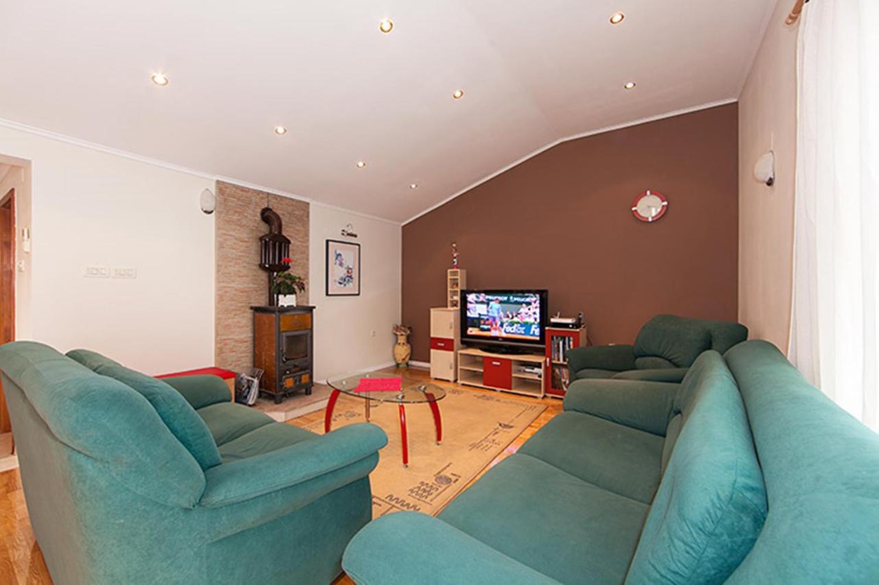 Apartments Zorica Тучепи Экстерьер фото