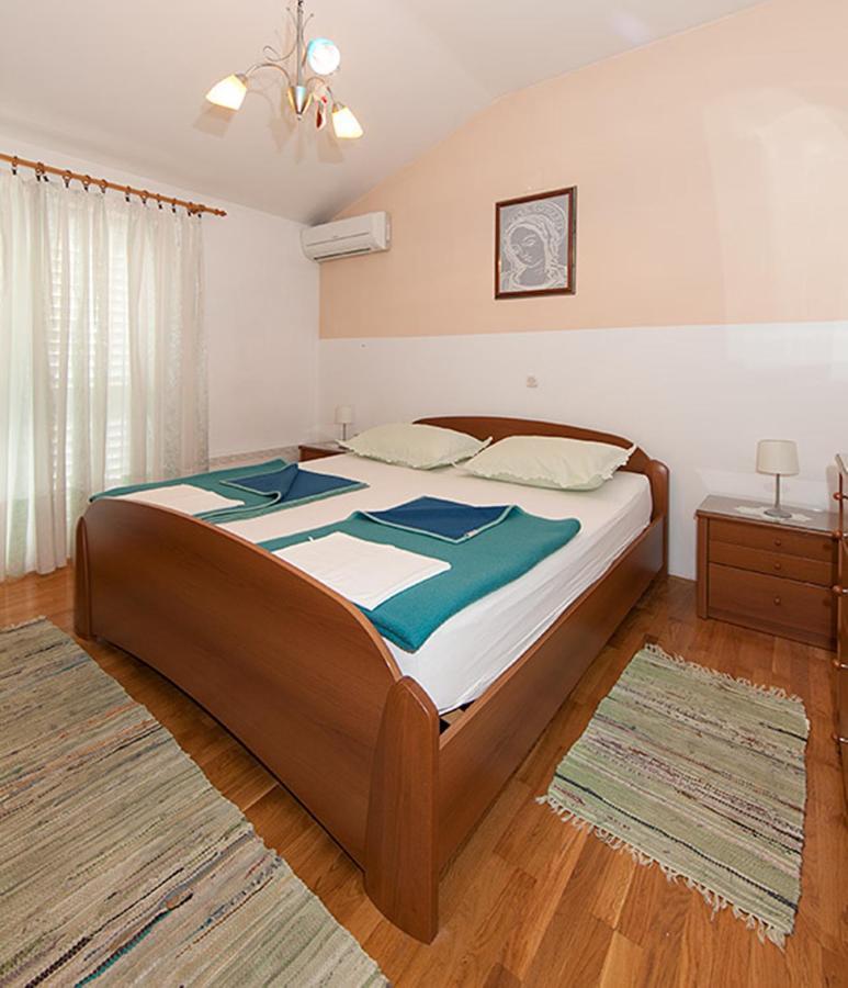 Apartments Zorica Тучепи Экстерьер фото